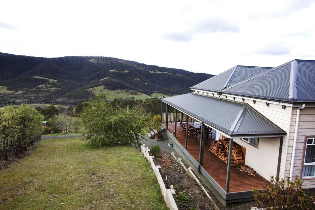 House On The Hill Bed And Breakfast Huonville Exteriör bild