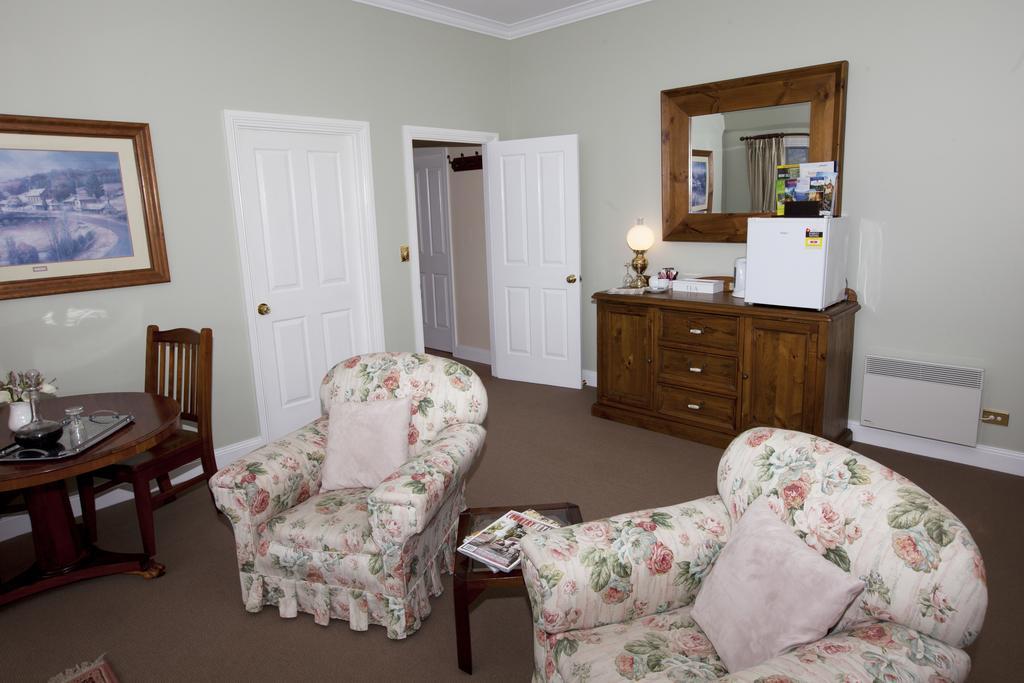 House On The Hill Bed And Breakfast Huonville Exteriör bild