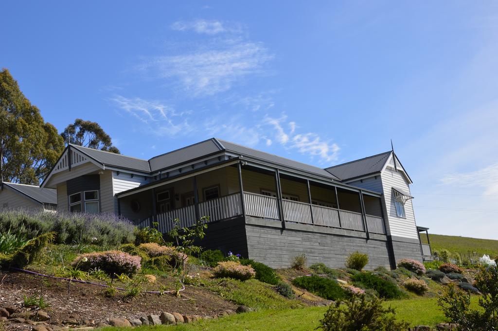 House On The Hill Bed And Breakfast Huonville Exteriör bild